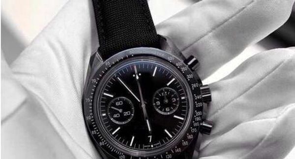 Новый стиль роскошные мужские спортивные часы Chronograph Racing черные лимитированные к
Новый стиль роскошные мужские спортивные часы Chronograph Racing черные лимитированные к