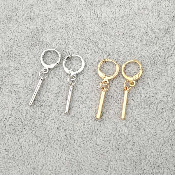 1pair simple geometric mini small hoop earrings for women trendy gold metal color long bar round ear stud jewelry gift e659, Golden;silver
1pair simple geometric mini small hoop earrings for women trendy gold metal color long bar round ear stud jewelry gift e659, Golden;silver