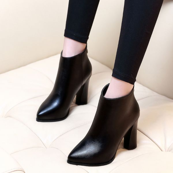 2017 autumn spring pointed toe genuine leather thick heels boots for women brand designer fashion short boots shoes ch-a0009, Black
2017 autumn spring pointed toe genuine leather thick heels boots for women brand designer fashion short boots shoes ch-a0009, Black