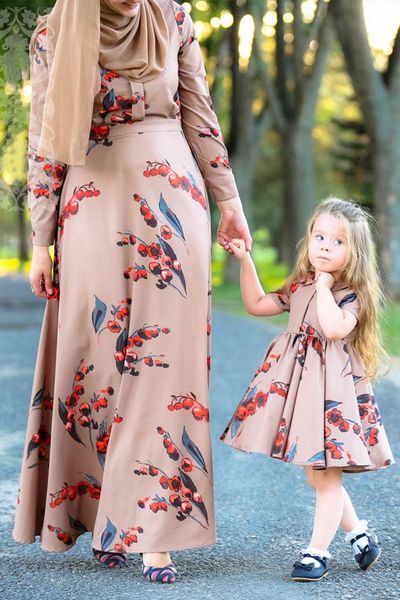 2019 new arrival gril lapel neck floral dress s-4xl plus size baby girl pleated evening party dress, Red
2019 new arrival gril lapel neck floral dress s-4xl plus size baby girl pleated evening party dress, Red