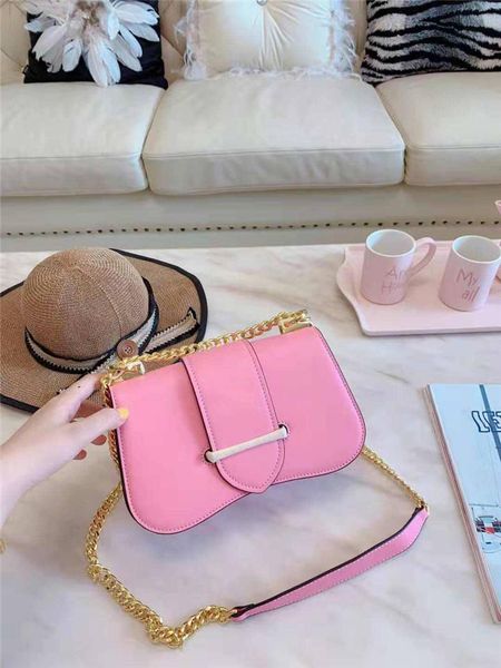 designer-luxury handbag purse paa women chain strap shoulder crossbody designer handbag fashion totes purses ladies bag
designer-luxury handbag purse paa women chain strap shoulder crossbody designer handbag fashion totes purses ladies bag