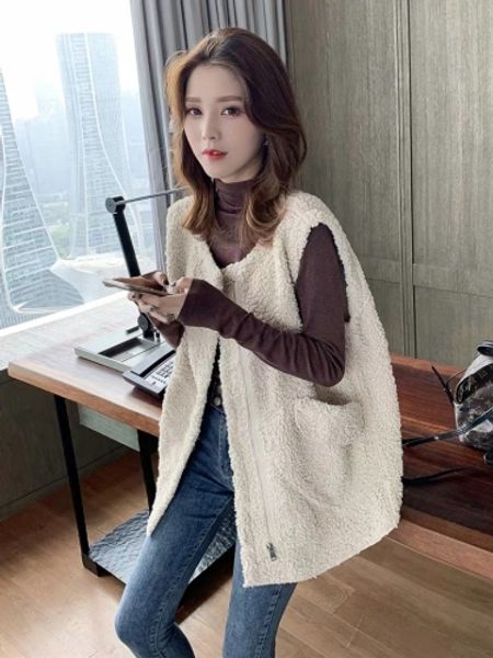 2019 autumn new model korean edition, round neck lamb, zipper vest, fashion jacket, fashion jacket, Black
2019 autumn new model korean edition, round neck lamb, zipper vest, fashion jacket, fashion jacket, Black