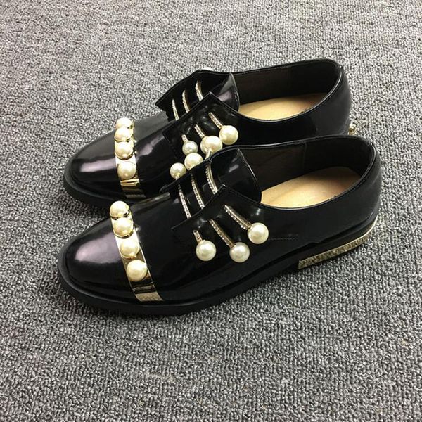 2020 all match ladies flat platform shoes oxford shoes woman pearl flats beaded loafers preppy girls patent leather moccasins, Black
2020 all match ladies flat platform shoes oxford shoes woman pearl flats beaded loafers preppy girls patent leather moccasins, Black