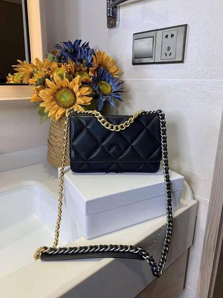 2019 small sweet ling wind bag, leather handbag chain cover winter new one girls women bags inclined shoulder bag luxury handbag
2019 small sweet ling wind bag, leather handbag chain cover winter new one girls women bags inclined shoulder bag luxury handbag