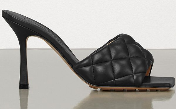 фирменная женщины проложенный высокий каблук сандалии fashion girl summer flat трусы дизайнер леди ватные кожа flat squared sole слайды, Black
фирменная женщины проложенный высокий каблук сандалии fashion girl summer flat трусы дизайнер леди ватные кожа flat squared sole слайды, Black