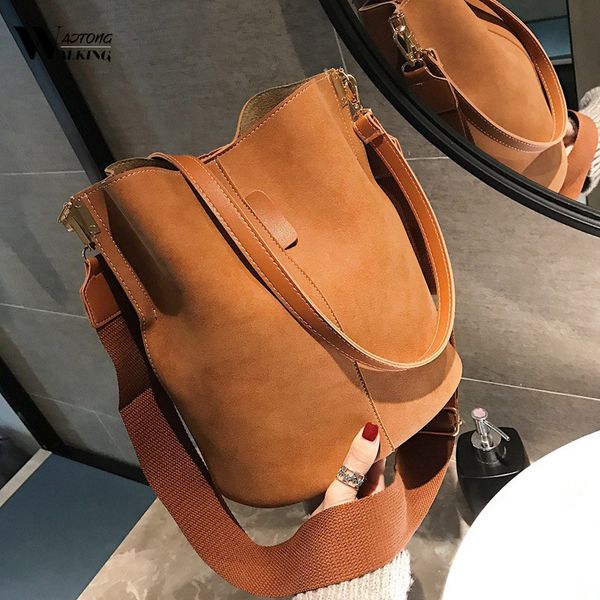 ретро нубук женщины кожаных сумки crossbody ковш сумка для женщин большого винтажном емкости плеча торгового мешка torebki damskie
ретро нубук женщины кожаных сумки crossbody ковш сумка для женщин большого винтажном емкости плеча торгового мешка torebki damskie