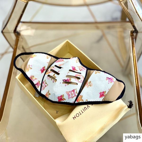 s/m have box fashion famous luxury designer face masks living anti-dust masks cotton cloth pu leather printing daily mask with box
s/m have box fashion famous luxury designer face masks living anti-dust masks cotton cloth pu leather printing daily mask with box