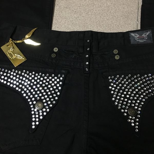 30-42 shipping mens wing jeans with black silver robin studs jean denim pants designer plate crystal clips men tag men's size trousers
30-42 shipping mens wing jeans with black silver robin studs jean denim pants designer plate crystal clips men tag men's size trousers