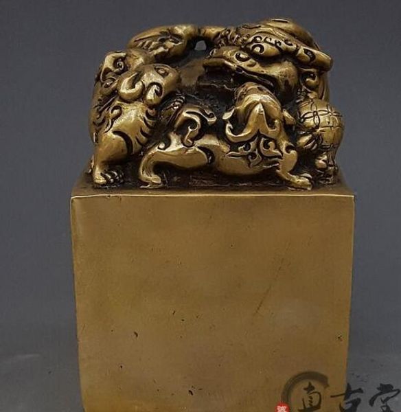 special antique pure copper seal seal decoration jade seal square town house evil home decoration gifts antiques
special antique pure copper seal seal decoration jade seal square town house evil home decoration gifts antiques