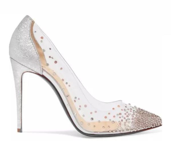 Красные каблуки с логотипом и коробкой. Дизайнерские туфли. Свадебная обувь. Сере 
Красные каблуки с логотипом и коробкой. Дизайнерские туфли. Свадебная обувь. Сере