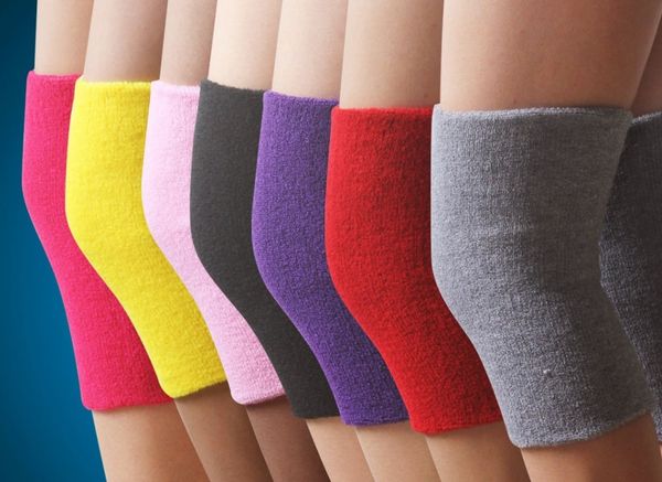 1 pair) 25cm long cotton winter warm sweat absorbent basketball tennis knee pads kneepad kneecap kneelet support protector, Black;gray 
1 pair) 25cm long cotton winter warm sweat absorbent basketball tennis knee pads kneepad kneecap kneelet support protector, Black;gray