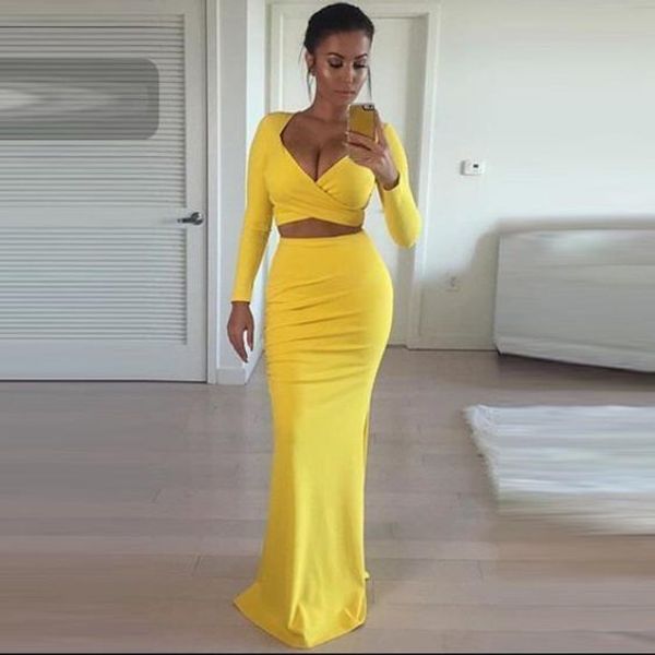сексуальные длинные рукава две пьесы желтых вечерних платьев robe de soiree русалка v-образный вырез партия мантии выполненная на заказ, Black;red
сексуальные длинные рукава две пьесы желтых вечерних платьев robe de soiree русалка v-образный вырез партия мантии выполненная на заказ, Black;red