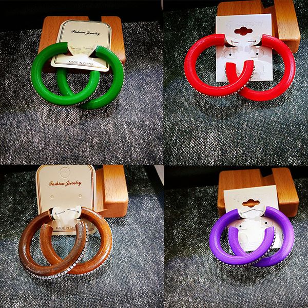c shape деревянные серьги обруча для женщин многоцветные простые женские ювелирные изделия горный хрусталь блестящие серьги мода оптовые под, Silver
c shape деревянные серьги обруча для женщин многоцветные простые женские ювелирные изделия горный хрусталь блестящие серьги мода оптовые под, Silver