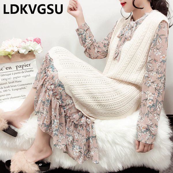 spring autumn 2019 new korean women's long knitted vest long paragraph solid color loose v-neck sleeveless sweater dress is1758, White;black
spring autumn 2019 new korean women's long knitted vest long paragraph solid color loose v-neck sleeveless sweater dress is1758, White;black