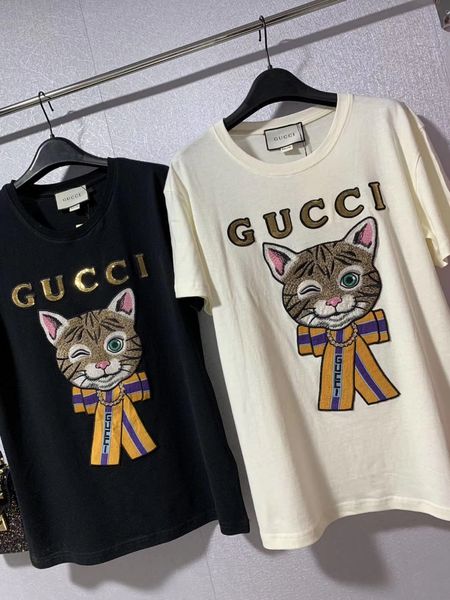 2020 Новый роскошный Европа Италия весна лето футболки вышивка письма женщин способа хлопка тенниски вскользь Tee Top
2020 Новый роскошный Европа Италия весна лето футболки вышивка письма женщин способа хлопка тенниски вскользь Tee Top