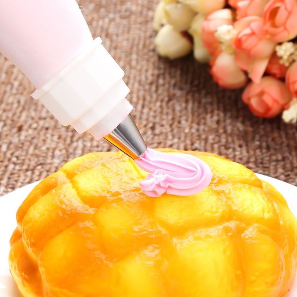 new silicone icing piping cream pastry bag +12 stainless steel nozzle set diy cake decorating tools 14pc/set
new silicone icing piping cream pastry bag +12 stainless steel nozzle set diy cake decorating tools 14pc/set