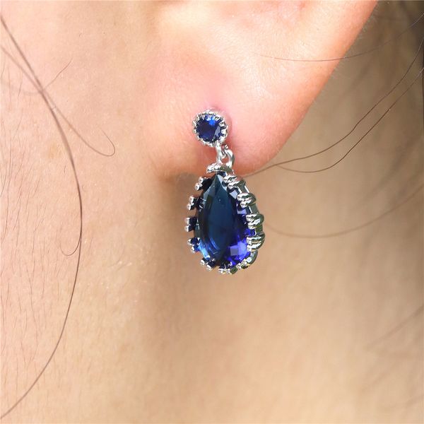 Stylish Blue Crystal Designer Earrings Water Drop Shape Designer Earrings For Lady Women Lover Gift Jewelry
Stylish Blue Crystal Designer Earrings Water Drop Shape Designer Earrings For Lady Women Lover Gift Jewelry