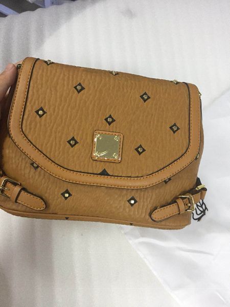 сумка crossbody сумка конструктора роскошные сумки кошельки женские сумки с письмо горячие продажа мода женщин сумка классический черный жел
сумка crossbody сумка конструктора роскошные сумки кошельки женские сумки с письмо горячие продажа мода женщин сумка классический черный жел