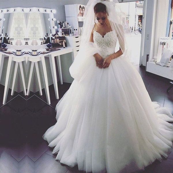 tulle lace v-neck spaghetti straps wedding dresses sweep train corset back sleeveless bridal gowns custom made for women, White
tulle lace v-neck spaghetti straps wedding dresses sweep train corset back sleeveless bridal gowns custom made for women, White
