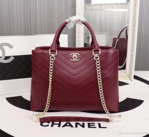 new women tote handbags cowhide pattern lock female leather crossbody bag mini women shoulder bag 34*26*12 cm
new women tote handbags cowhide pattern lock female leather crossbody bag mini women shoulder bag 34*26*12 cm