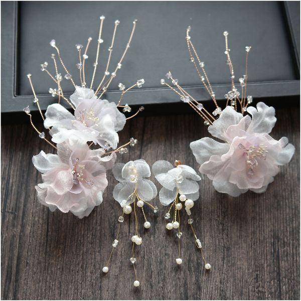 2019 shape head ornaments sweet flower earrings sets to clip p wedding hair accessories accessories, White;golden
2019 shape head ornaments sweet flower earrings sets to clip p wedding hair accessories accessories, White;golden