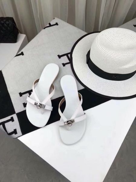 the latest leather hardware flip-flops whtie women slippers drivers sandals slides sneakers leather slipper real leather
the latest leather hardware flip-flops whtie women slippers drivers sandals slides sneakers leather slipper real leather