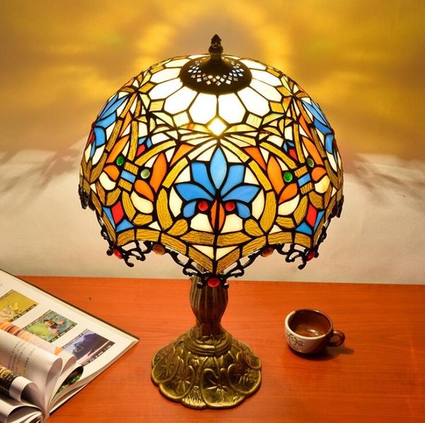 European Creative Table Lamp Tiffany Stained Glass Table Lamp Living Room Restaurant Bar L Decoration Bedside Table Lamp Glass Lamps