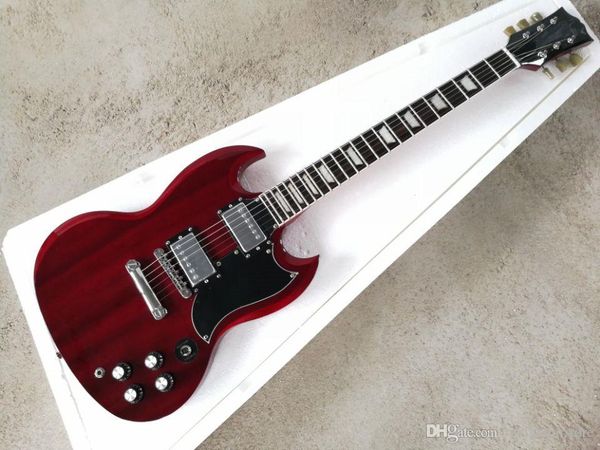 красное вино электрогитару с mahogany телом, 2 пикапов, rosewood грифом, black накладкой, можно настроить
красное вино электрогитару с mahogany телом, 2 пикапов, rosewood грифом, black накладкой, можно настроить