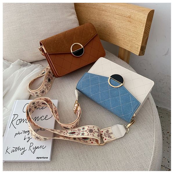 2019 new korean fashion embroidery line broadband diagonal small square bag wild rhombic ladies shoulder bag
2019 new korean fashion embroidery line broadband diagonal small square bag wild rhombic ladies shoulder bag