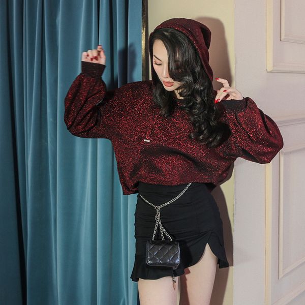 2018 autumn stylish glitter textile short hoodies women batwing sleeve dazzle fabric loose type hooded fits all, Black
2018 autumn stylish glitter textile short hoodies women batwing sleeve dazzle fabric loose type hooded fits all, Black