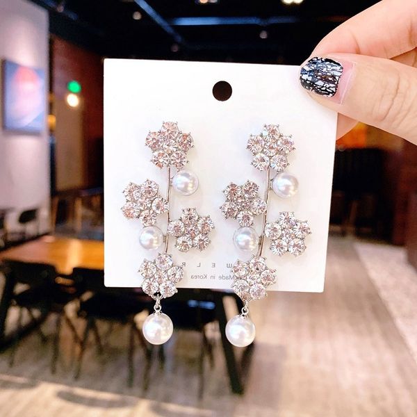 mwsonya korean version new personality long flower crystal pendant earrings elegant for women pearl earring brincos jewelry gift, Golden
mwsonya korean version new personality long flower crystal pendant earrings elegant for women pearl earring brincos jewelry gift, Golden