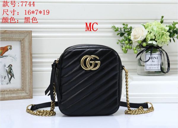 2019 Design Handbag Ladies Brand Totes Clutch Bag High Quality Shoulder Bags Fashion Leather Hand Bags B0183
2019 Design Handbag Ladies Brand Totes Clutch Bag High Quality Shoulder Bags Fashion Leather Hand Bags B0183