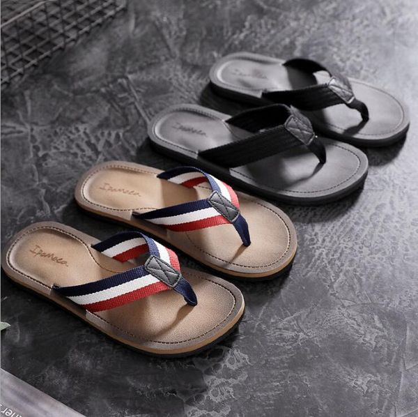 2019 men's trend designer flip-flops summer new fashion personality slipper flip-flops men soft bottom non-slip beach slippers ing, Black
2019 men's trend designer flip-flops summer new fashion personality slipper flip-flops men soft bottom non-slip beach slippers ing, Black