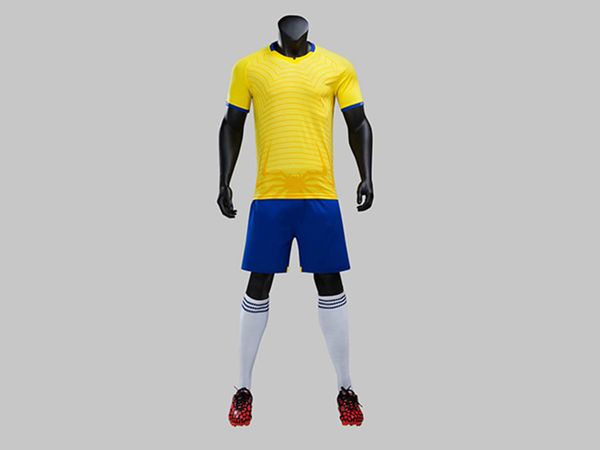 2019 men training football sets with shorts uniforms reversible football jerseys for that home and away look kits sports b31-02, Black;red 
2019 men training football sets with shorts uniforms reversible football jerseys for that home and away look kits sports b31-02, Black;red