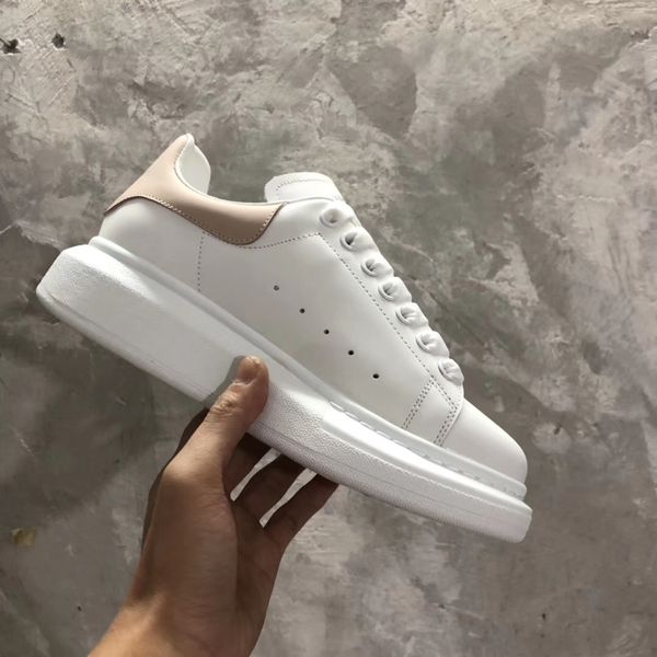 wholesale white sneakers, calf skin vamp with lamb skin inner,have many other brands shoes, Black
wholesale white sneakers, calf skin vamp with lamb skin inner,have many other brands shoes, Black
