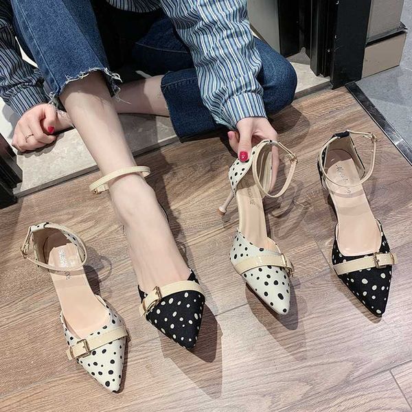the new joker web celebrity pointed with shallow thin mouth sandals women high heels, Black
the new joker web celebrity pointed with shallow thin mouth sandals women high heels, Black