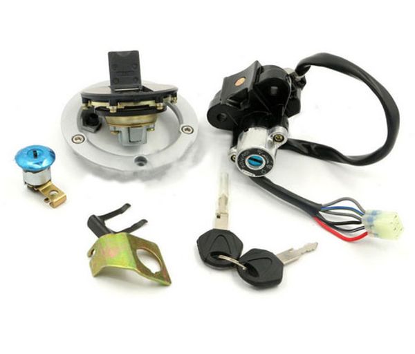 Замок ключа замка зажигания для топливного бака для Suzuki GSXR600 GSXR750 04-05 GSXR 600 GSX-R 750 2004-2005 SV 1000S 2003-2008
Замок ключа замка зажигания для топливного бака для Suzuki GSXR600 GSXR750 04-05 GSXR 600 GSX-R 750 2004-2005 SV 1000S 2003-2008