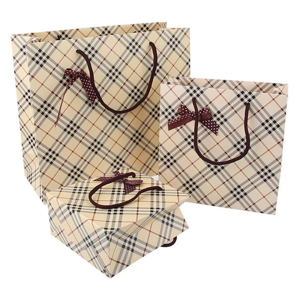 5pcs plaid tote bag cardboard gift wrapping bags birthday wedding baby shower souvenir candy present packing favor
5pcs plaid tote bag cardboard gift wrapping bags birthday wedding baby shower souvenir candy present packing favor