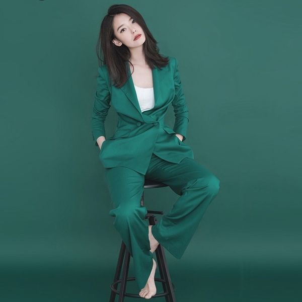 2020 new star's same green wide leg pants two-piece set korean professional commuting high-end suit for women, White;black
2020 new star's same green wide leg pants two-piece set korean professional commuting high-end suit for women, White;black