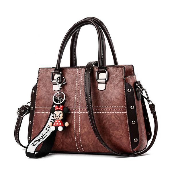 2020 new designer personality handbag fashion wild luxury ladies bag designer shoulder portable crossbody bag
2020 new designer personality handbag fashion wild luxury ladies bag designer shoulder portable crossbody bag