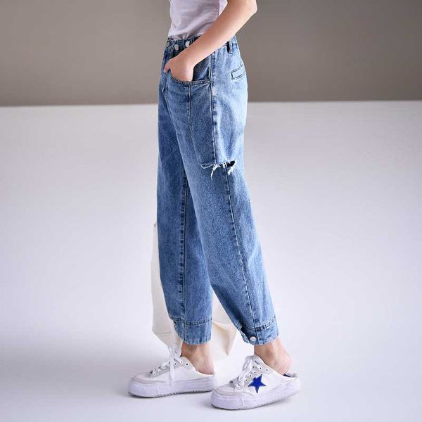 micoco n9266 adjustable fasteners and split 9-point jeans, Blue
micoco n9266 adjustable fasteners and split 9-point jeans, Blue