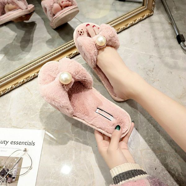 winter woman furry slippers slip on luxury fur warm shoes non-slip home slides bow pearl flats female comfortable house shoes mx200425, Black
winter woman furry slippers slip on luxury fur warm shoes non-slip home slides bow pearl flats female comfortable house shoes mx200425, Black