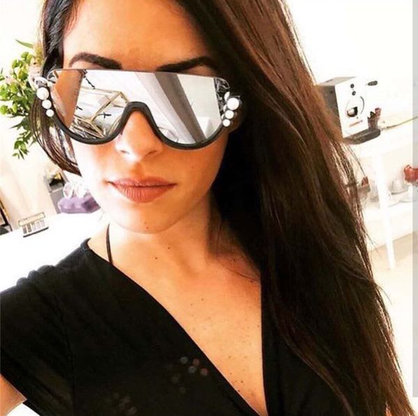 wholesale-designer women sunglasses half-rimmed pearl sun glasses trend avant-garde design style eyewear vu400 protection, White;black
wholesale-designer women sunglasses half-rimmed pearl sun glasses trend avant-garde design style eyewear vu400 protection, White;black