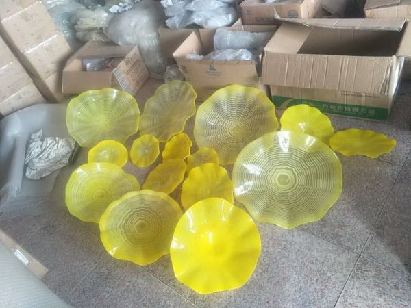 antique style home decor wall art hand blown glass art wall bowl /platter murano glass wall plate
antique style home decor wall art hand blown glass art wall bowl /platter murano glass wall plate