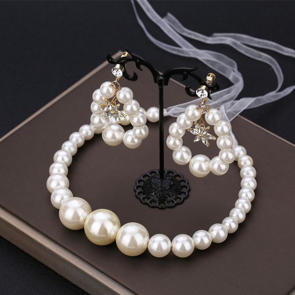 korean bride wedding headwear pearl a string of beads hair hoop + earrings group combine suit two paper set suit, Silver
korean bride wedding headwear pearl a string of beads hair hoop + earrings group combine suit two paper set suit, Silver