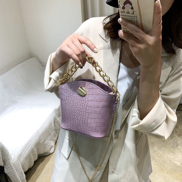 2020 new shoulder bag women's casual fashion korean bucket bag chain ladies crossbody
2020 new shoulder bag women's casual fashion korean bucket bag chain ladies crossbody