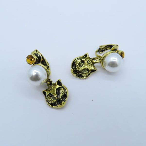 fashion-design vintage metal leopard clip earrings for women punk jewelry pearl earrings pendant crystal brincos, Silver
fashion-design vintage metal leopard clip earrings for women punk jewelry pearl earrings pendant crystal brincos, Silver