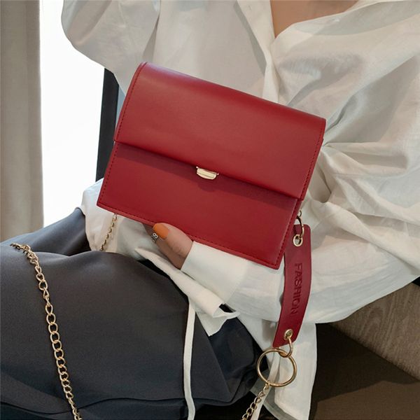 women chain shoulder bag small square package new fashion trend korean version of the simple diagonal cross shoulder bag
women chain shoulder bag small square package new fashion trend korean version of the simple diagonal cross shoulder bag