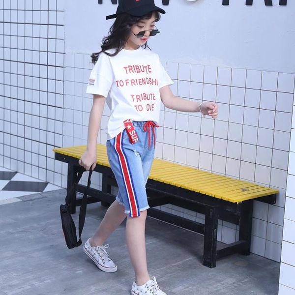2020summer child wear boy girl clothes sweatshirt suit fashion letter printed short-sleeved t-shirt jeans quality kids costumes, White
2020summer child wear boy girl clothes sweatshirt suit fashion letter printed short-sleeved t-shirt jeans quality kids costumes, White