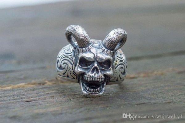 steampunk vintage sharp corner demon skull ring devil cirrus pattern biker ring fashion jewelry for gifts size 7-14, Silver
steampunk vintage sharp corner demon skull ring devil cirrus pattern biker ring fashion jewelry for gifts size 7-14, Silver